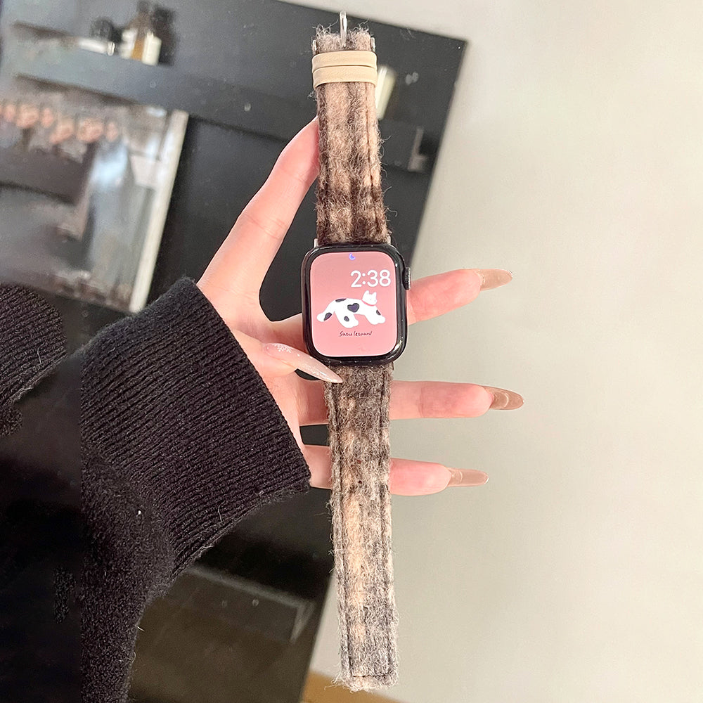 For Apple Watch Series 9 8 7 41mm / 6 5 4 SE (2022) SE (2023) SE 40mm / 3 2 1 38mm Plush+Leather Watch Strap - Reddish Brown For Apple Watch Series 9 8 7 41mm / 6 5 4 SE (2022) SE (2023) SE 40mm / 3 2 1 38mm Plush+Leather Watch Strap - Reddish Brown